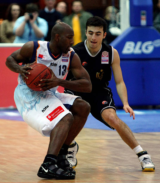 姿态与出手 姿态与出手