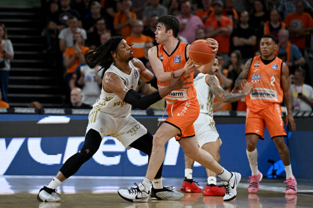 透露的信息 透露的信息