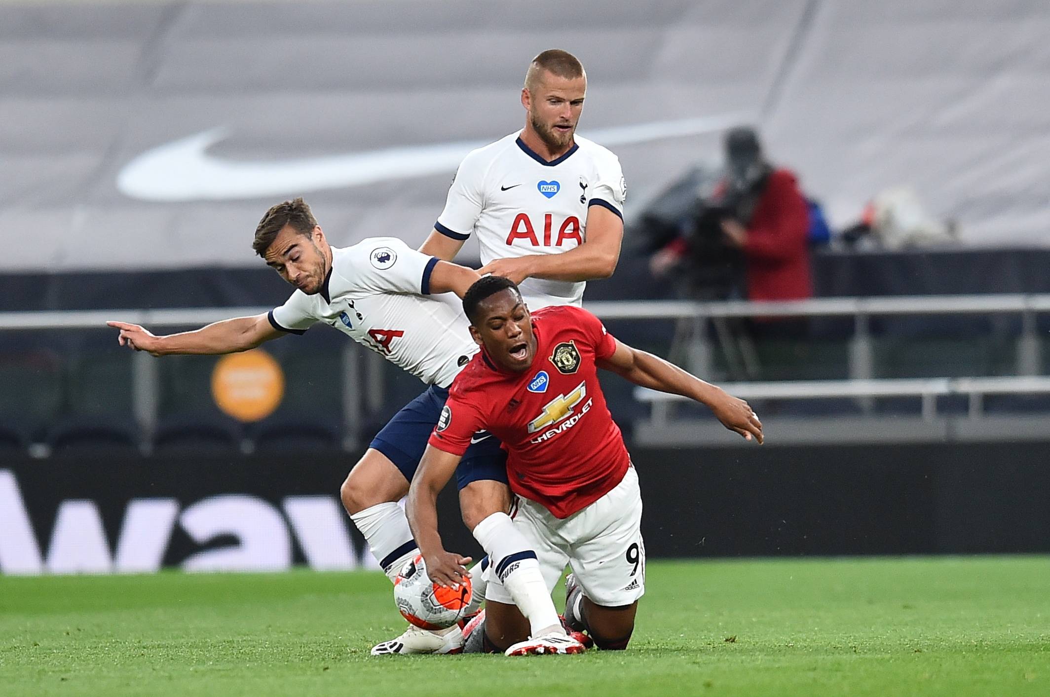 育的交汇点 育的交汇点