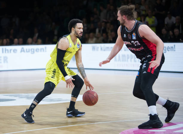 来自坚韧不 来自坚韧不